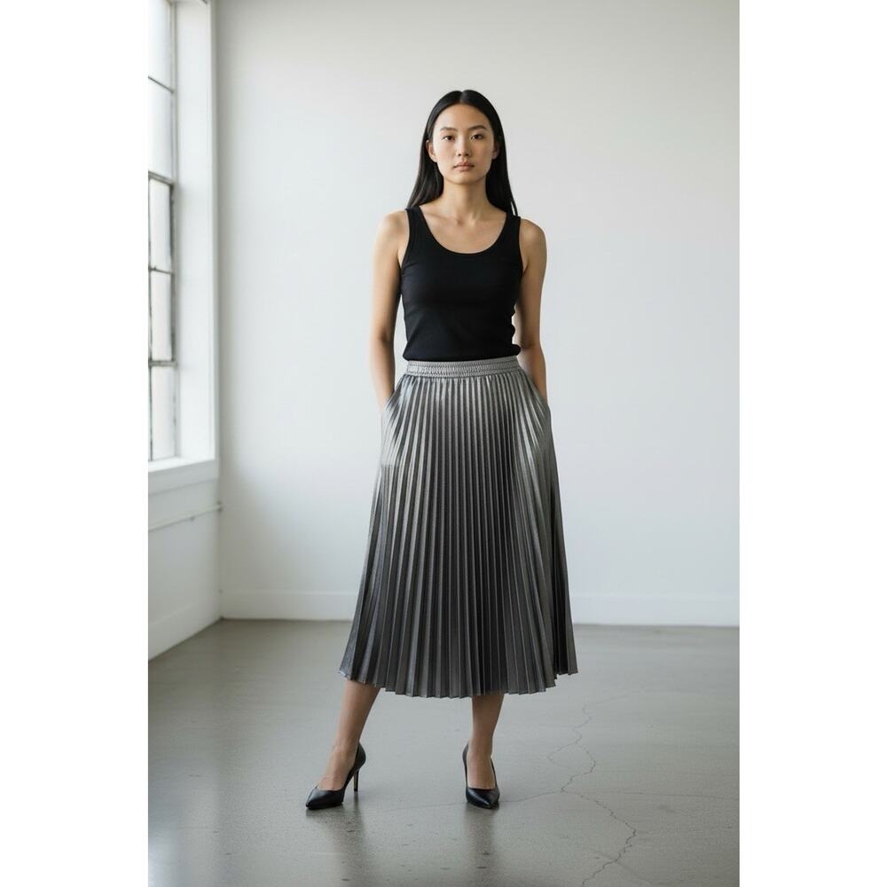 METALLIC SKIRT MIDI Accordian Size L Casual Glam For Any Night
